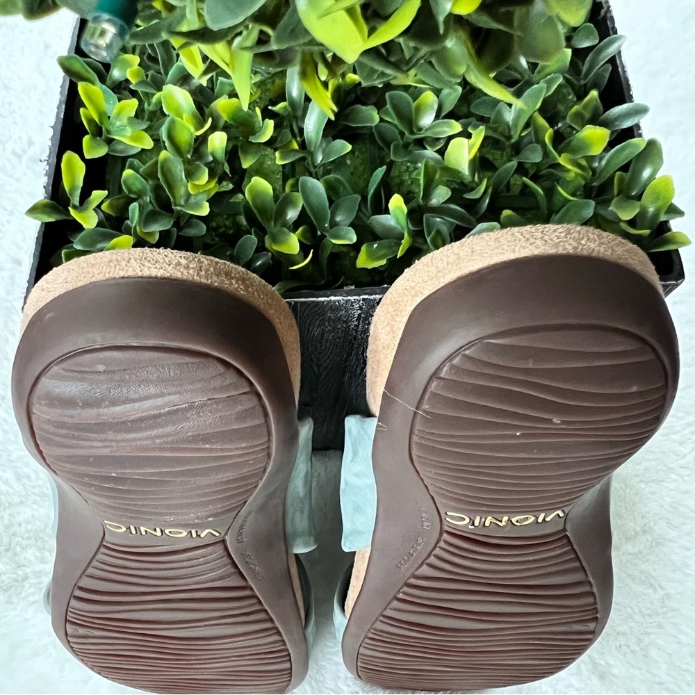 Vionic Shelley Slide Sandal Mint Color Soft Buttery Suede Size 6 - Picture 12 of 13